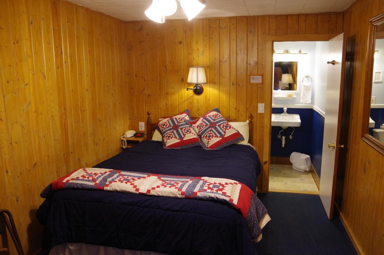 Edgewater Inn & Cottages Eagle River Cameră foto